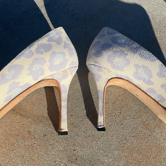 Manolo Blahnik Canvas Animal Print Pumps - Picture 5 of 11